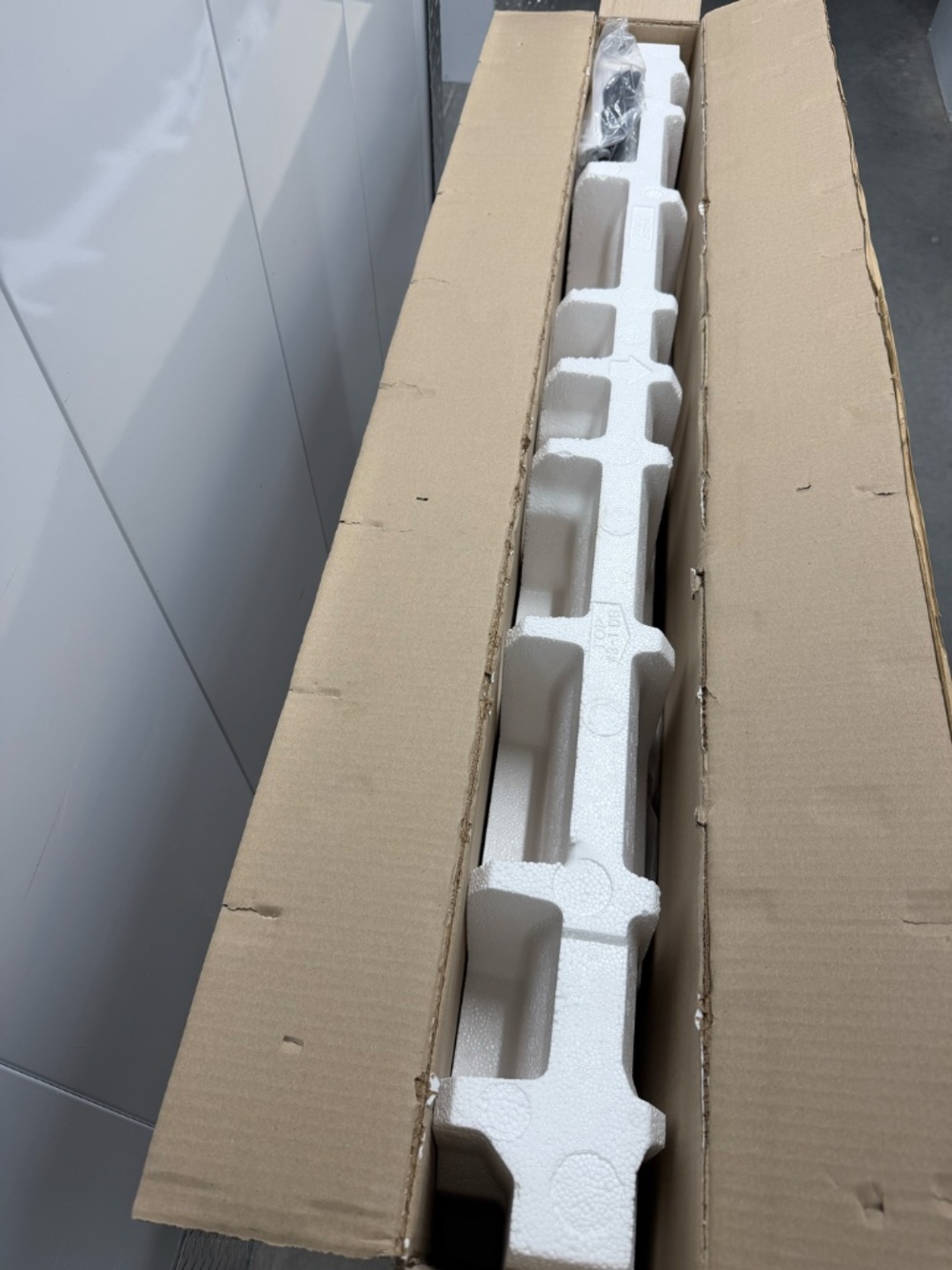 Television - Picture 3 of 7